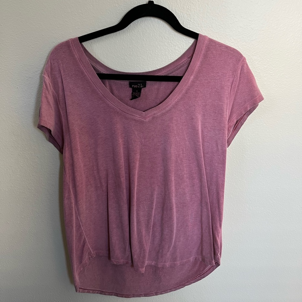 Womens V-neck shirt